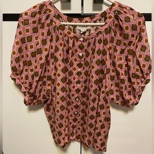 Super Lightweight buttoned Pink Geometric Puff-Sleeve Blouse by Graham & Spencer